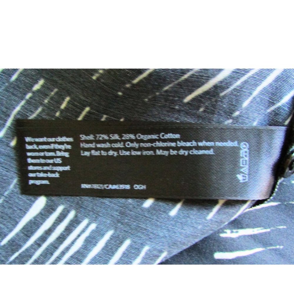 NWT Eileen Fisher Black and White Pullover Blouse - Picture 5 of 5